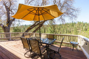 3 Wild Turkeys Family Friendly Home